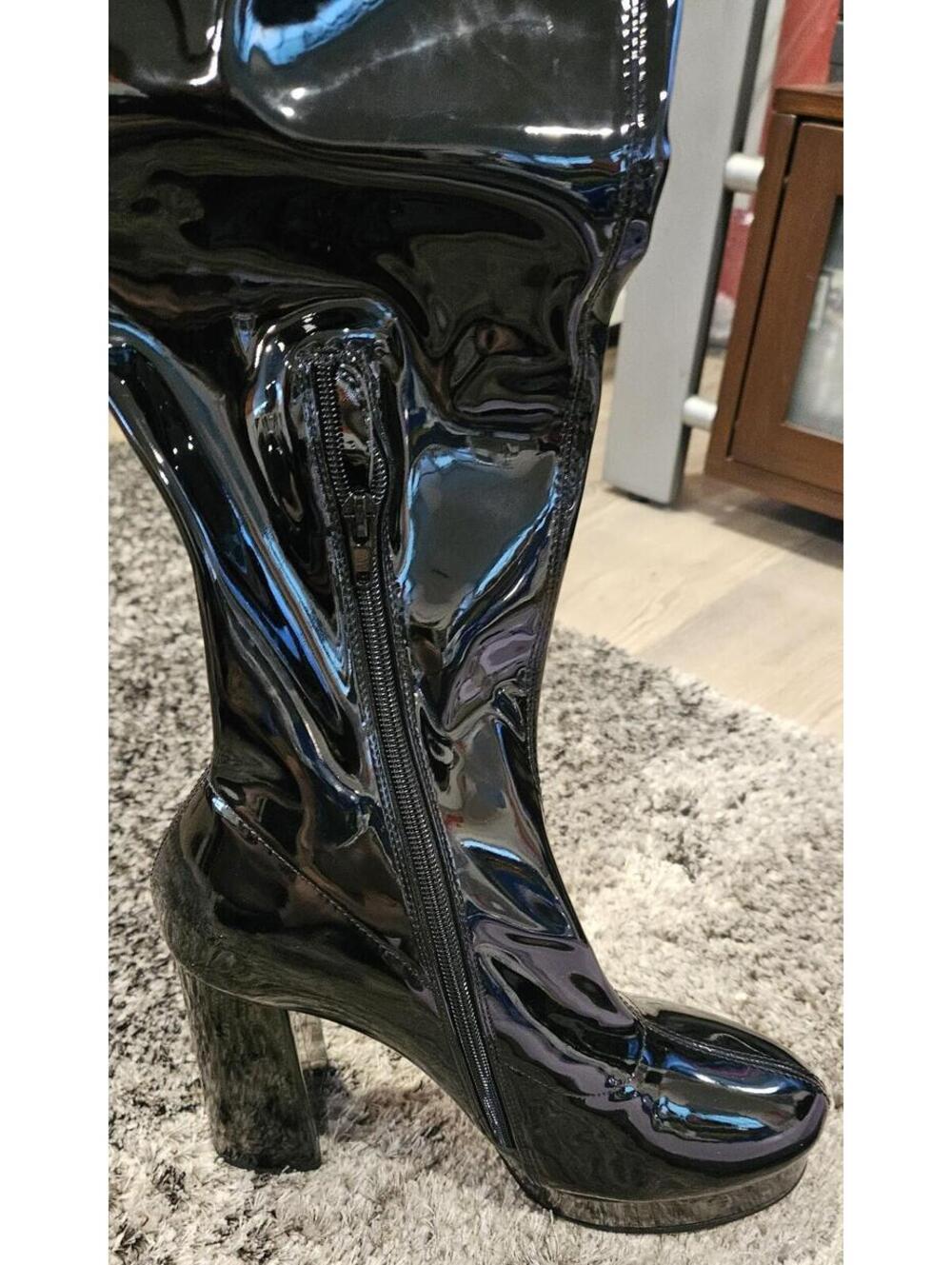 Madden Girl Orin Black Patent Leather Over The Knee Boots Size 10 - Picture 4 of 8